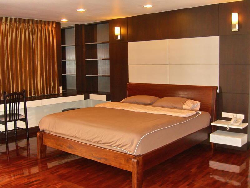 Eight Ville Bangkok Bagian luar foto