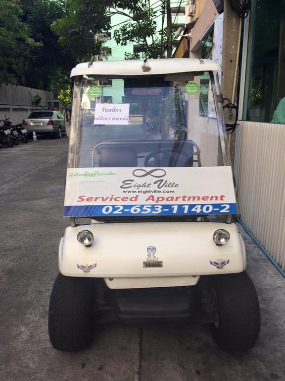 Eight Ville Bangkok Bagian luar foto